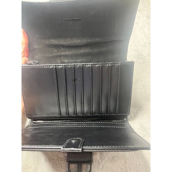 Steve Madden BDiego Sporty Athletic-Inspired Crossbody in Black -‎ NEW With Tags - Picture 7 of 8